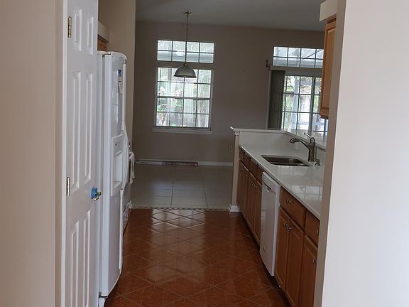 2nd image of 1953 Hollington Dr