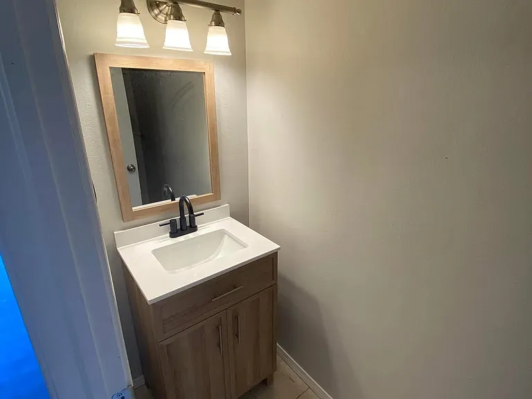2124 Jefferson Pl — Photo 6