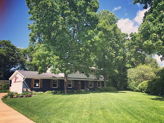 2nd image of 961 Chesterton Ct