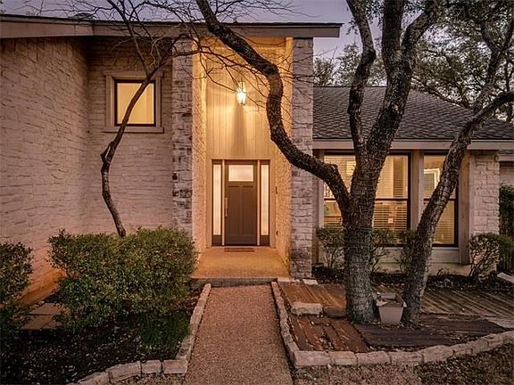 2nd image of 1801 Trevino Dr