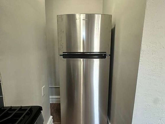 5th image of 466 Highland Ave APT 303