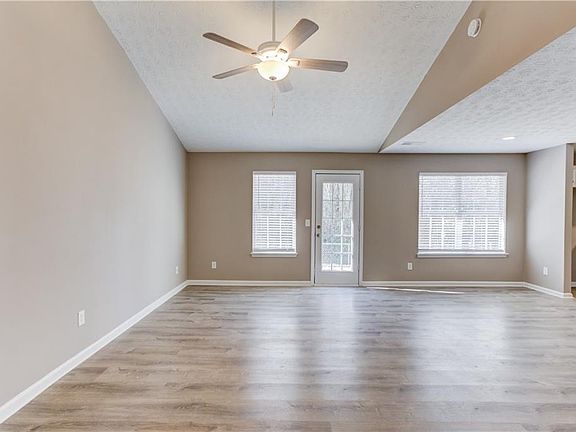 5th image of 614 Anns Way