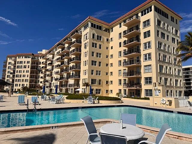 Photo 1 of 41 - 3475 S Ocean Blvd #6110 - Palm Beach, FL Primary Photo - 3475 S Ocean Blvd #6110