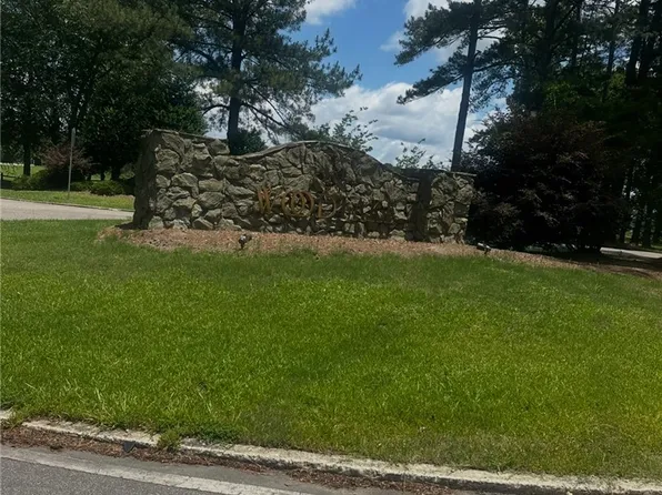 355 Marigold Ln, Vass, NC 28394