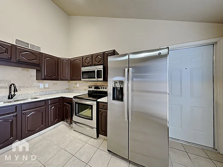 6708 Oriole Ct — Photo 6
