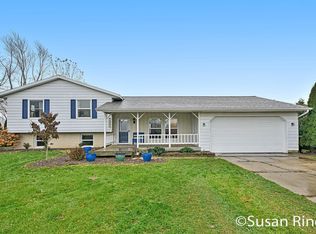 5016 Fifteen Mile Rd NE, Cedar Springs, MI 49319