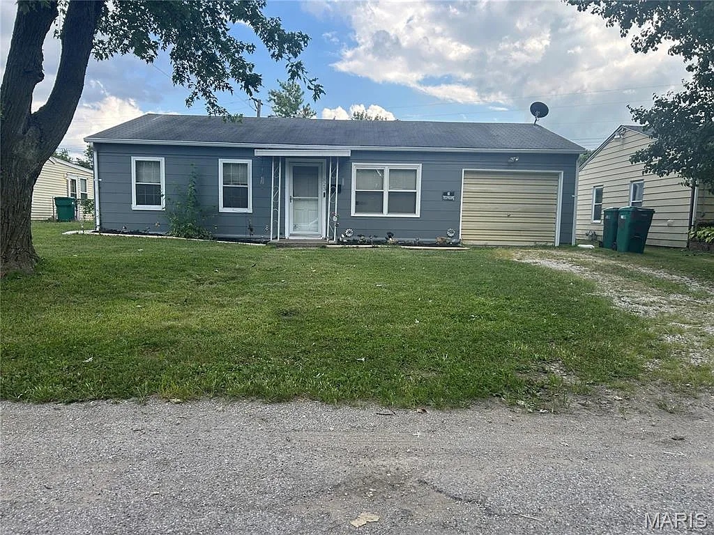 823 Saint Matthew Dr photo 1