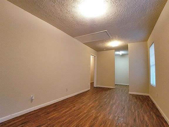 2nd image of 4003 Farmer St #B