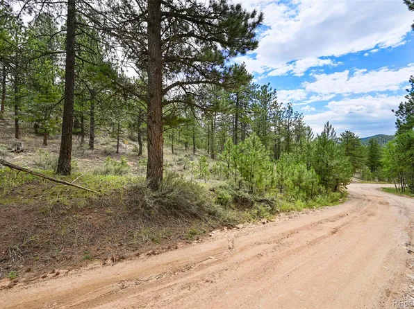 374 Spruce Drive, Lyons, CO 80540