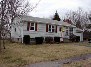 47 Woodsbury Rd, Rockland, MA 02370