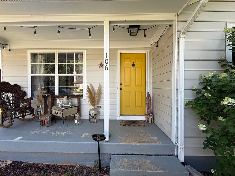 106 Westwood Cir — Photo 3