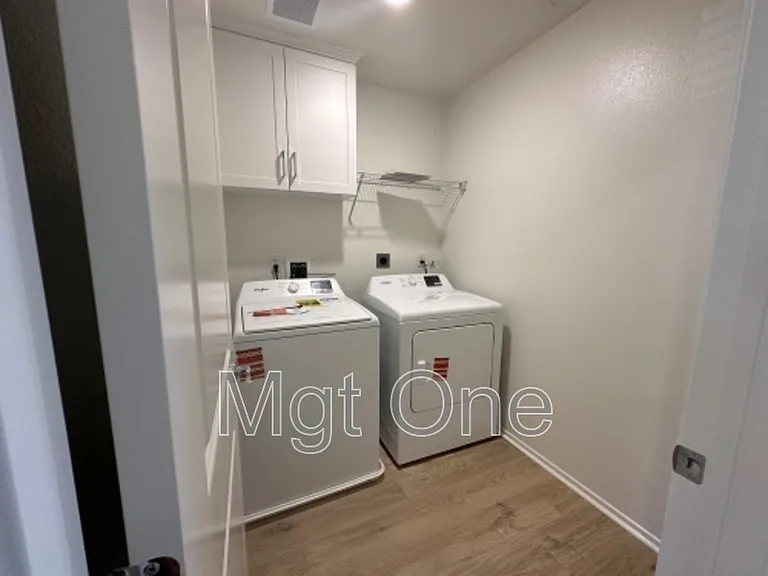 26170 Gentry Ave — Photo 29