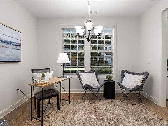 5th image of 321 Cottonwood Cir