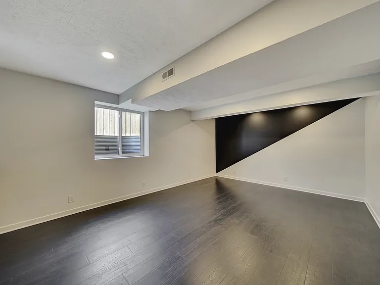 7339 Yankee Woods Dr — Photo 23