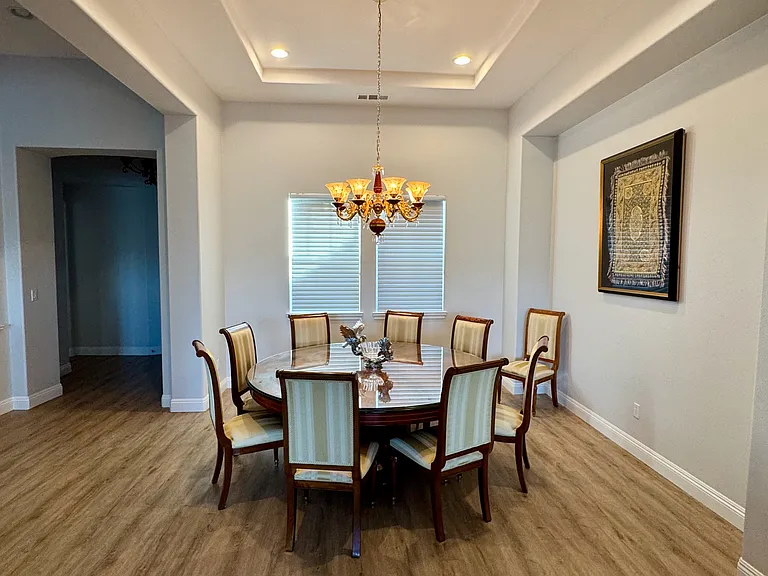 401 Bridle Ct — Photo 6
