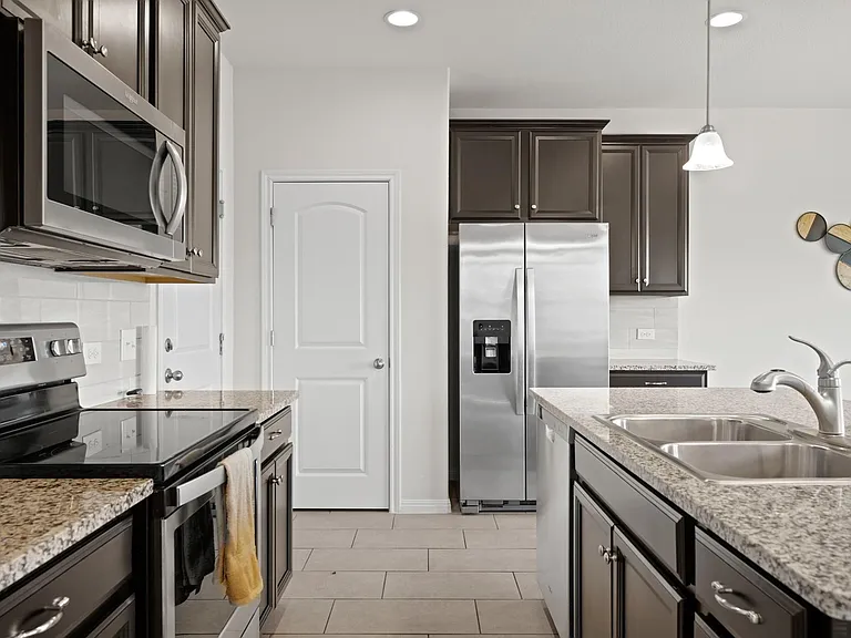 13005 Foreston Dr — Photo 18