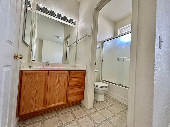 5th image of 1751 Pinewood Dr #C