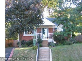 911 Olmstead Rd, Pikesville, MD 21208