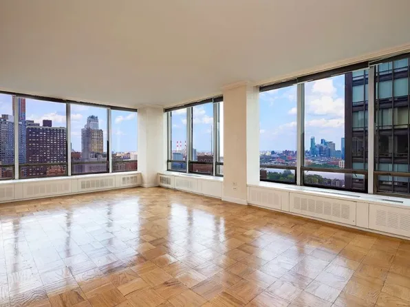 860 United Nations Plaza image 1 of 8