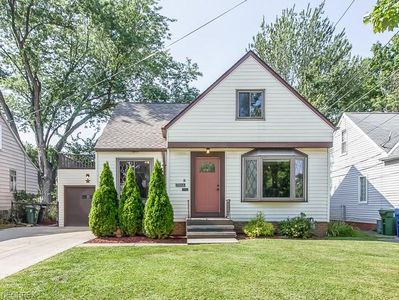 5866 Pearl Rd, Parma Heights, OH, 44130