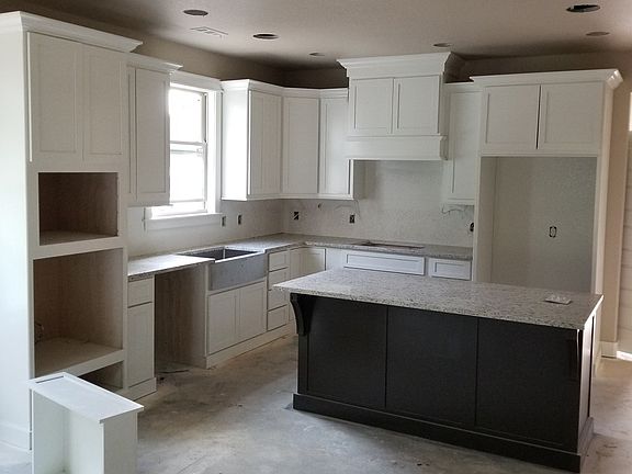 2nd image of 4221 N Harbor Isle