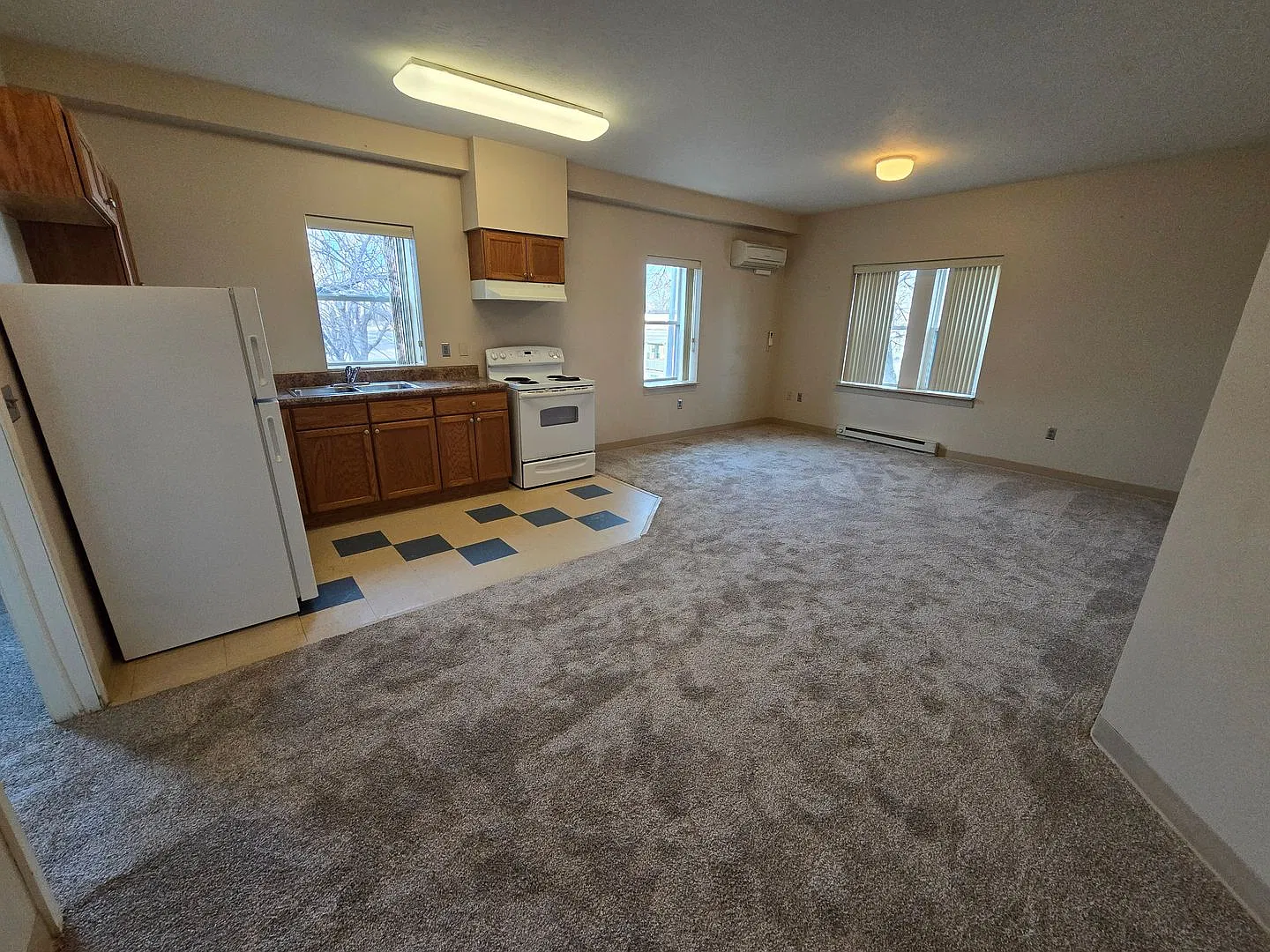 Plains - Murray Hall Apartments — Photo 3