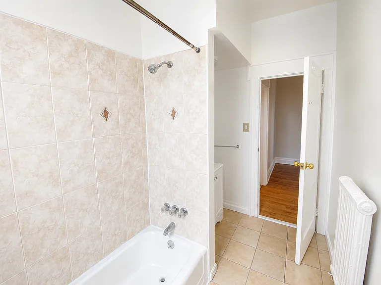 23 Harvard St #12 — Photo 7