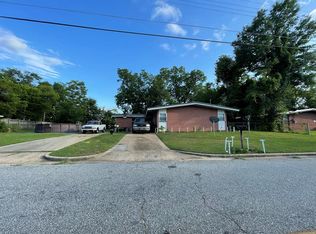 1938 S Riverview Cir, Albany, GA 31705