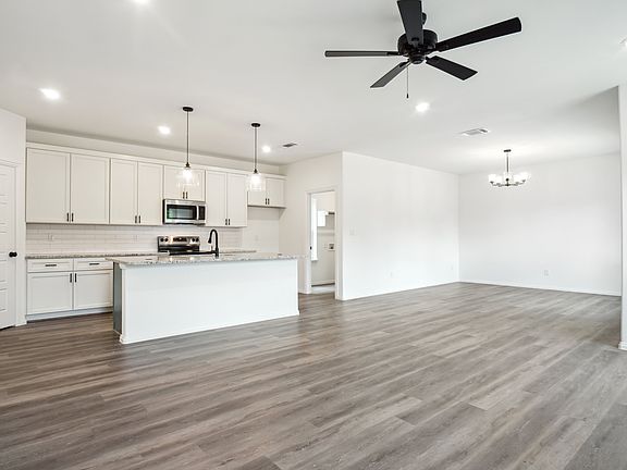 3rd image of 1404 Missouri Ave