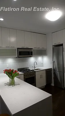 Rented by Flat Iron Real Estate | media 2