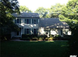 22 Diana Ct, Wading River, NY 11792