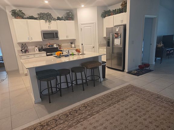 2nd image of 816 Dockside Dr SW