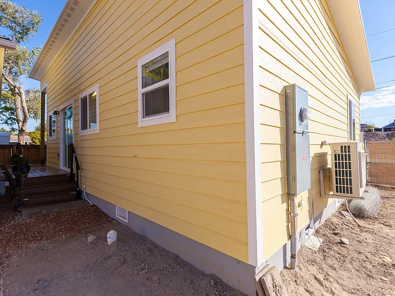 Rockaway Ave — Photo 5