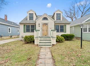 2211 Harding Ave, Lansing, MI 48910