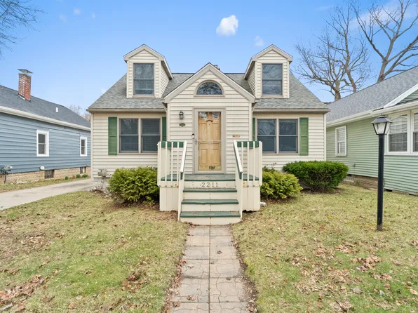 2211 Harding Ave, Lansing, MI 48910