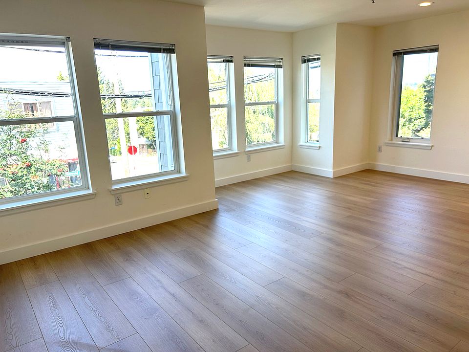 Abundant natural light