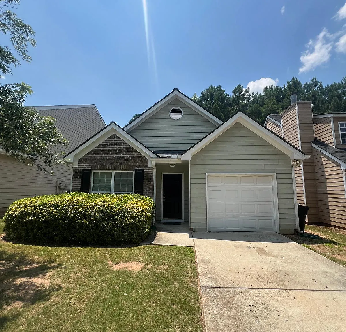 2 bed, 2.0 bath, $1,700 — Photo 1
