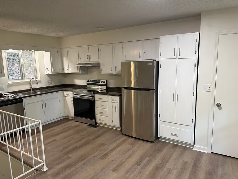 closet on right