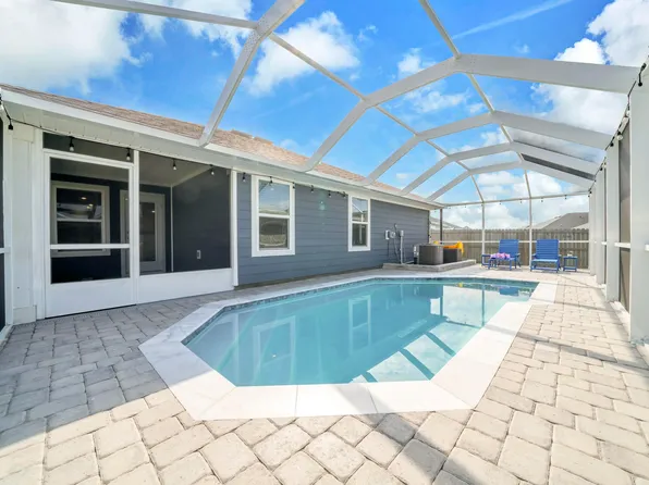 330 Gray Owl Dr, Freeport, FL 32439