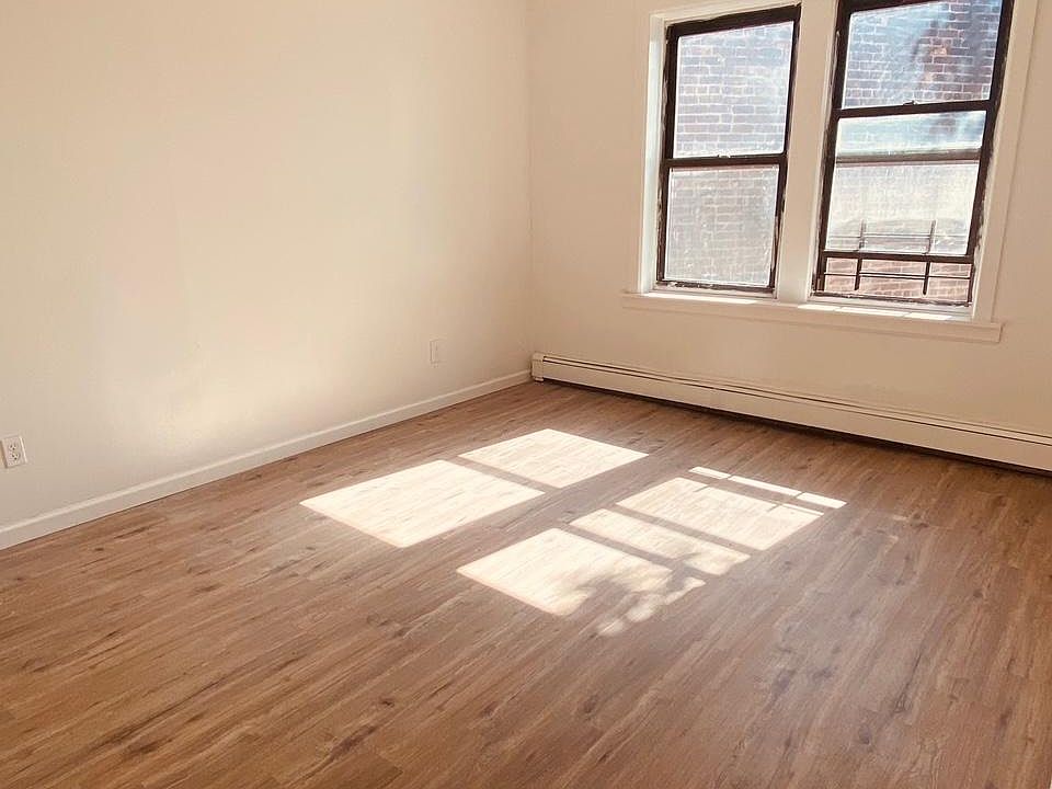 1st image of 18826 Linden Blvd