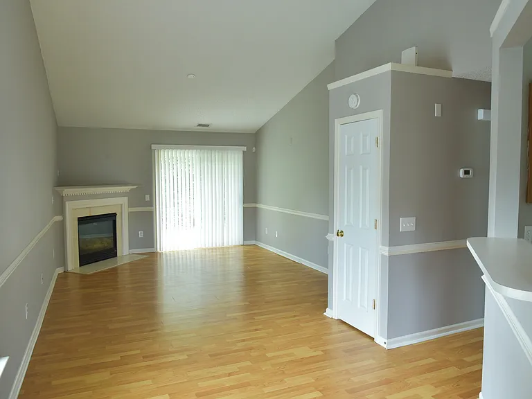 7523 Eben Dr — Photo 2