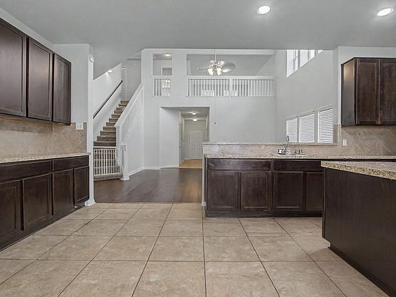 5th image of 8305 Jade Court