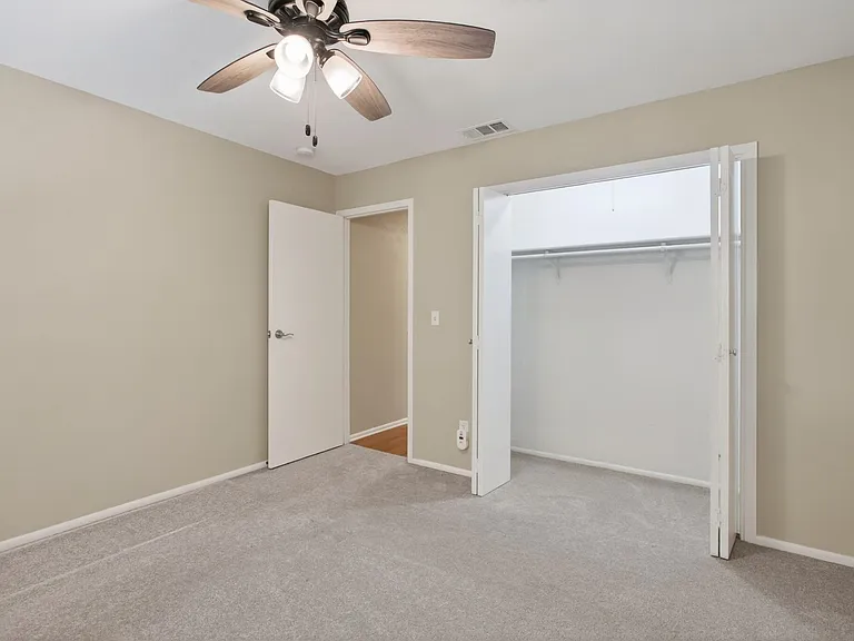 4202 Indian Creek Ct — Photo 28