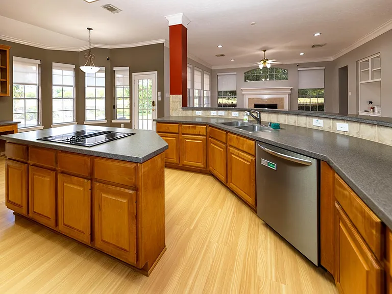 2435 Thorndon Park Ct — Photo 28