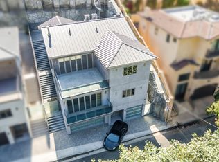 2440 N Holly Dr, Los Angeles, CA 90068