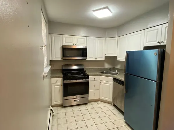 Fallsview Gardens, 3024-3026 W Queen Ln #B1b, Philadelphia, PA 19127