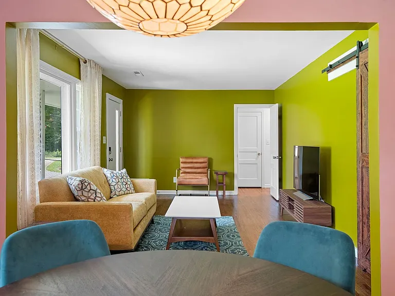 3363 Mimosa Dr — Photo 16