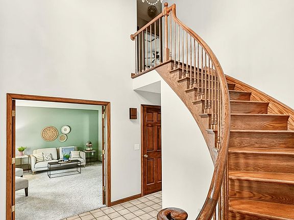 5th image of 206 Highland Ct SE