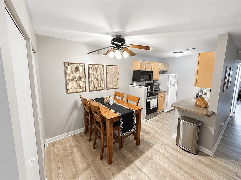 805 Delta Ave #1B — Photo 6