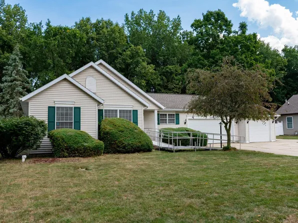 22595 Arbor Pointe Dr, South Bend, IN 46628